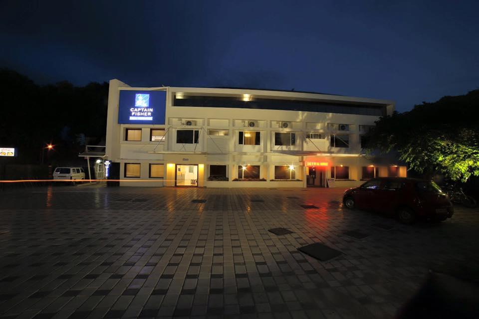 Hotel Captain Fisher Коччи Экстерьер фото
